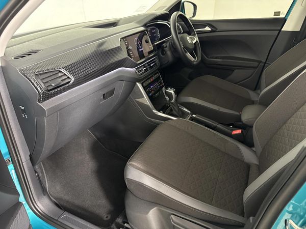 2024-Volkswagen-T-Cross-15-TSI-R-Line-Auto image:8