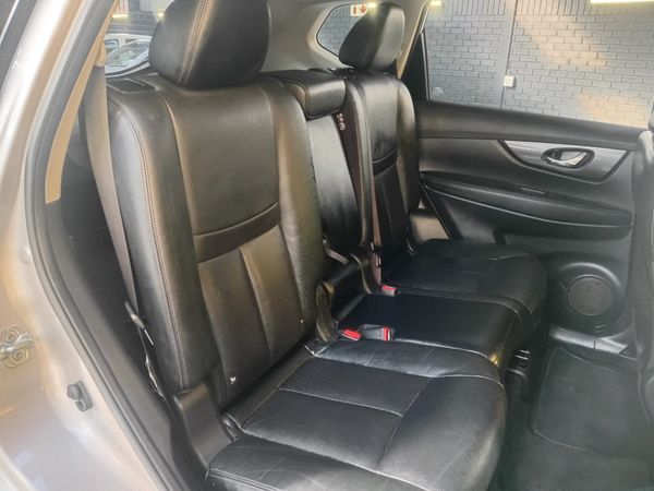 2018-Nissan-X-Trail-25-Acenta-Plus-4x4-Auto-7-seat image:10