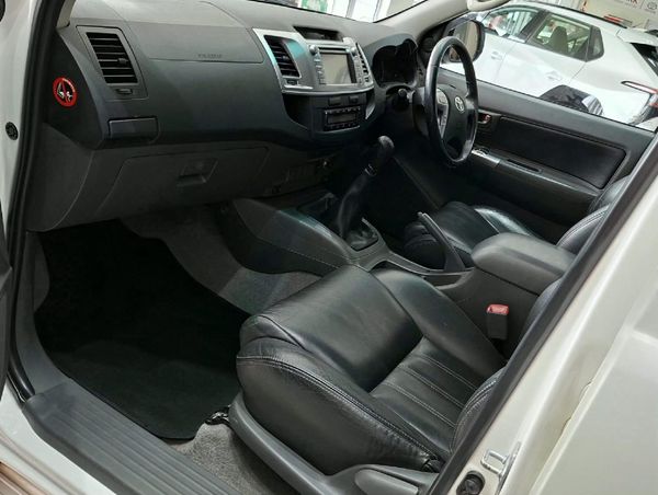 2014-Toyota-Hilux-30-D-4D-Raider-Raised-Body-Double-Cab image:6