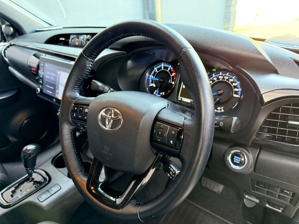 2021-Toyota-Hilux-28-GD-6-Raised-Body-Legend-RS-4x4-Auto-Double-Cab image:15