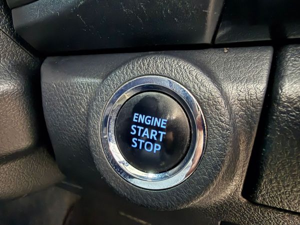 2021-Toyota-Hilux-28-GD-6-Raised-Body-Legend-RS-4x4-Auto-Double-Cab image:6