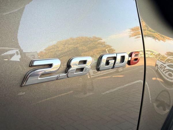 2021-Toyota-Hilux-28-GD-6-Raised-Body-Legend-RS-4x4-Auto-Double-Cab image:8