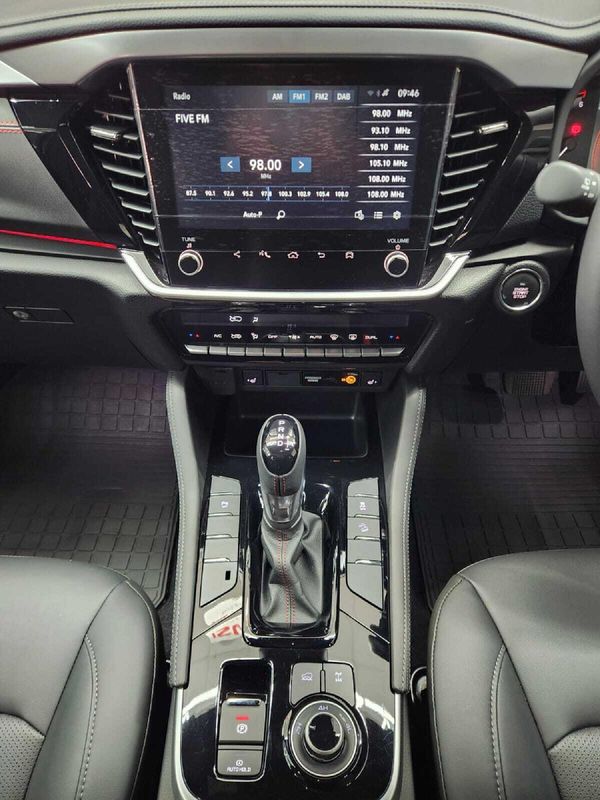 2026-Isuzu-Mu-x-30D-Onyx-XT-4x4-Auto image:10