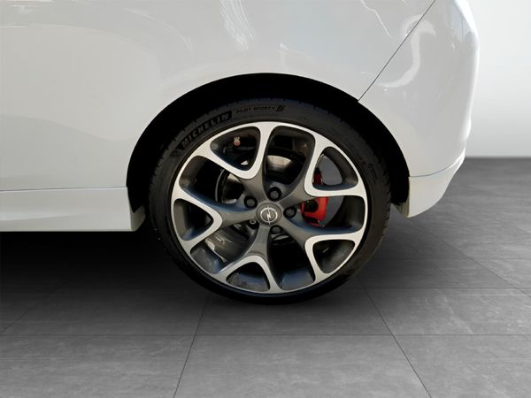 2019-Opel-Corsa-14T-GSi-3-dr image:5