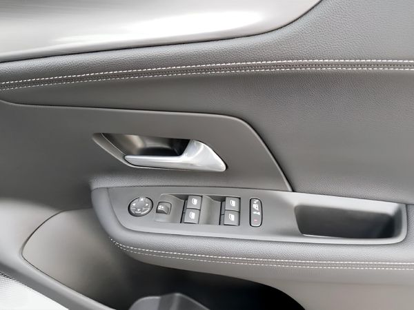 2026-Opel-Mokka-12T-GS-Line-Auto image:12