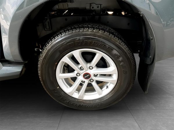 2026-Isuzu-D-Max-19-DDI-HR-LS-Auto-Double-Cab image:5