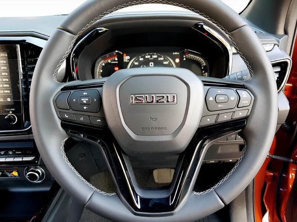 2026-Isuzu-D-Max-30-DDI-V-Cross-4x4-Auto-Double-Cab image:14