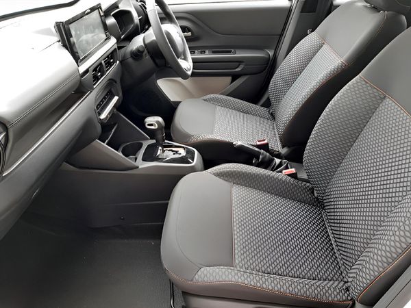 2026-Citroen-C3-12T-Max-Auto image:8