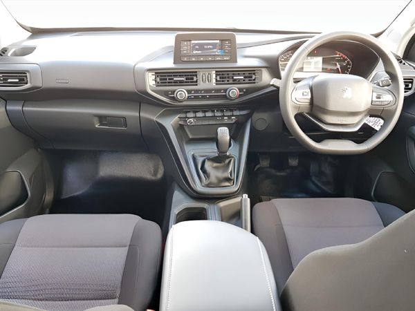 2026-Peugeot-Landtrek-19D-Professional-Single-Cab image:6