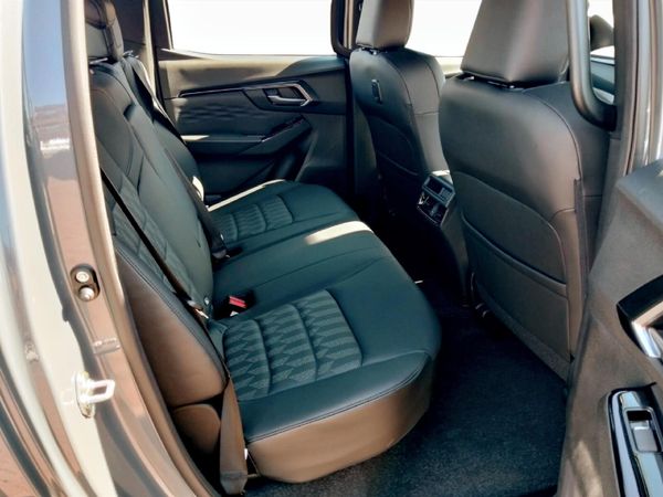 2026-Isuzu-D-Max-30-DDI-V-Cross-HR-Auto-Double-Cab image:7