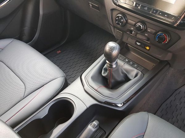 2026-Isuzu-D-Max-19-DDI-HR-X-Rider-Double-Cab image:12