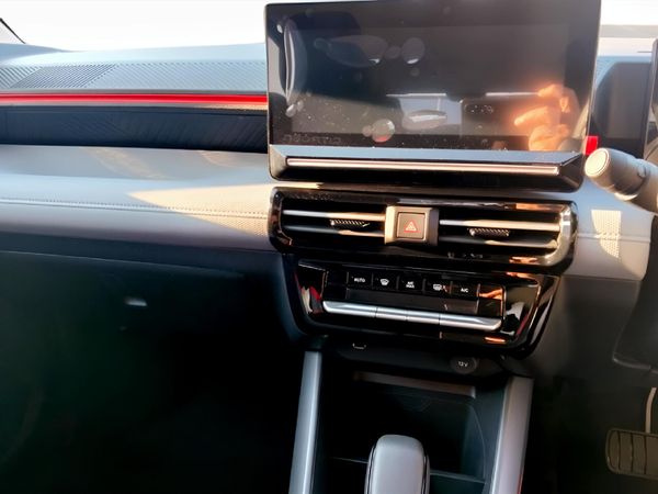 2026-Citroen-Basalt-Max-12T-Auto image:7