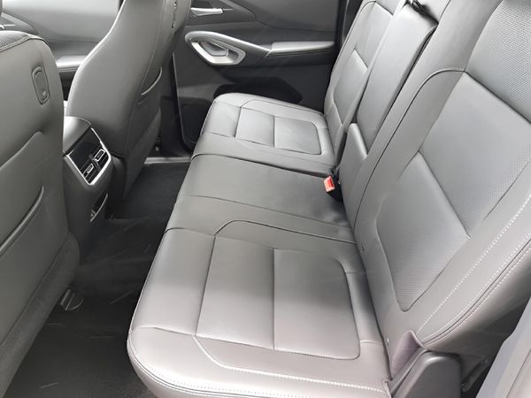 2026-Peugeot-Landtrek-19D-4Action-4x4-Double-Cab-Auto image:10