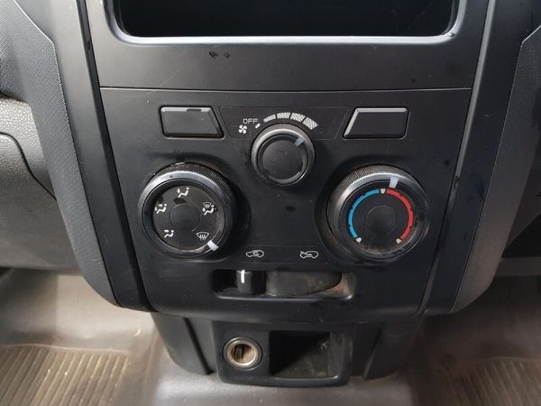 2024-Isuzu-D-Max-250C-Single-Cab image:12