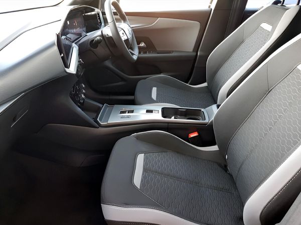 2026-Opel-Mokka-12T-Edition-Auto image:7