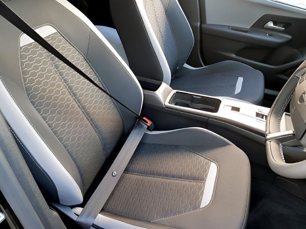 2026-Opel-Mokka-12T-Edition-Auto image:13