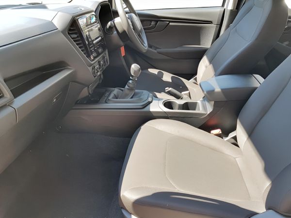 2026-Isuzu-D-Max-19-DDI-L-4x4-Double-Cab image:10