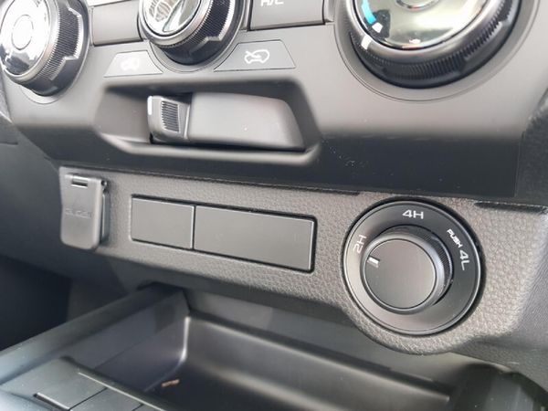 2026-Isuzu-D-Max-19-DDI-L-4x4-Double-Cab image:19