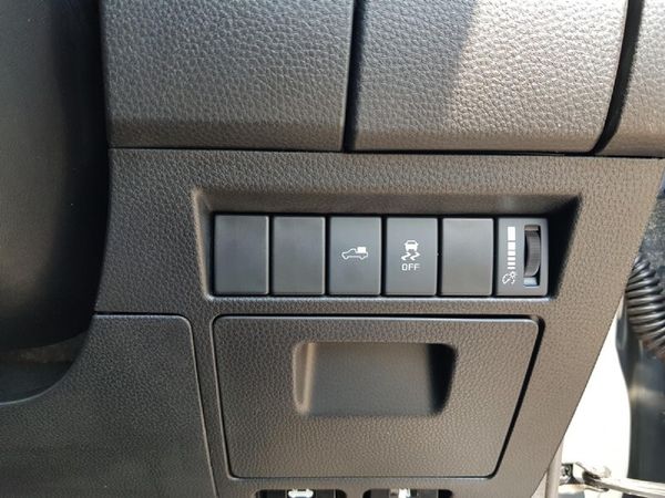 2026-Isuzu-D-Max-30-TD-AT35-4x4-Auto-Double-Cab image:14