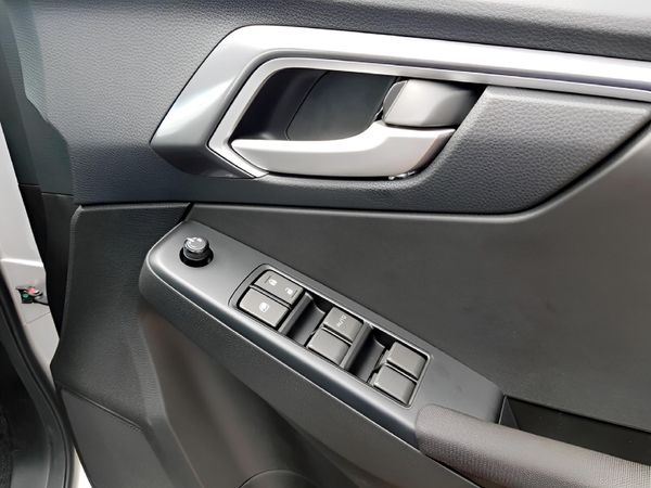 2026-Isuzu-D-Max-19-DDI-HR-LS-Auto-Double-Cab image:16