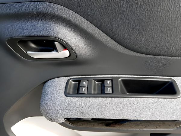 2026-Citroen-C3-Aircross-Max-12T-Auto image:11