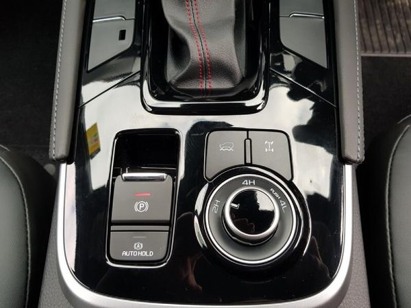 2026-Isuzu-Mu-x-30D-Onyx-XT-4x4-Auto image:14