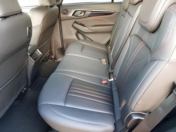 2026-Isuzu-Mu-x-30D-Onyx-XT-4x4-Auto image:10