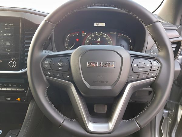 2026-Isuzu-Mu-x-30D-Onyx-XT-4x4-Auto image:13