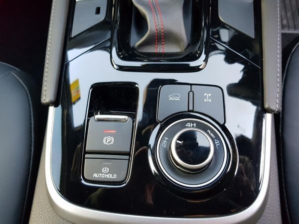 2026-Isuzu-Mu-x-30D-Onyx-XT-4x4-Auto image:14