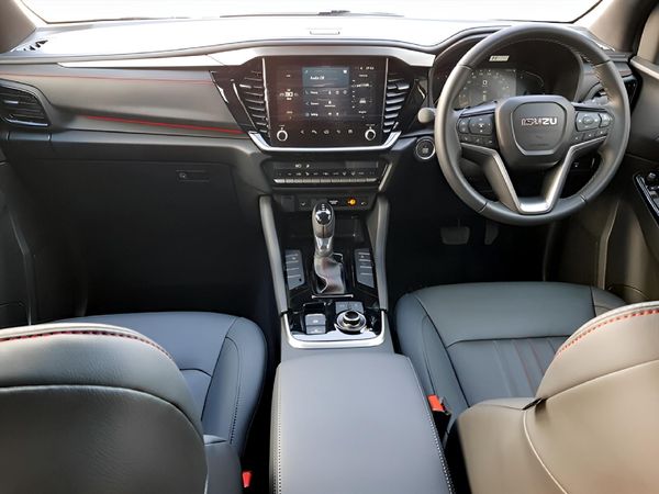 2026-Isuzu-Mu-x-30D-Onyx-XT-4x4-Auto image:6