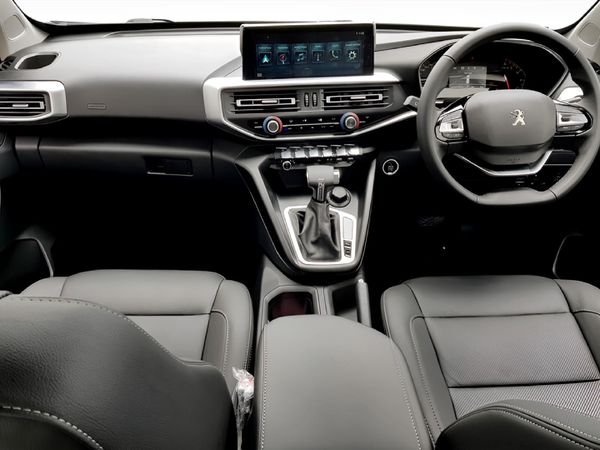 2026-Peugeot-Landtrek-19D-4Action-4x4-Double-Cab-Auto image:6