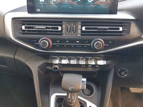 2026-Peugeot-Landtrek-19D-Allure-Double-Cab-Auto image:14
