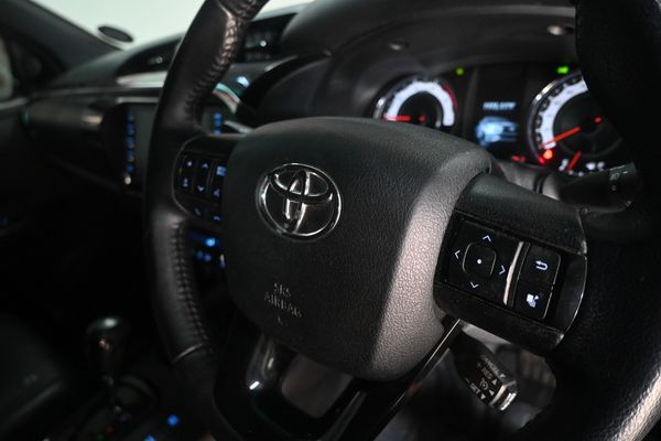 2019-Toyota-Hilux-28-GD-6-Raised-Body-Auto-Raider-Double-Cab image:16