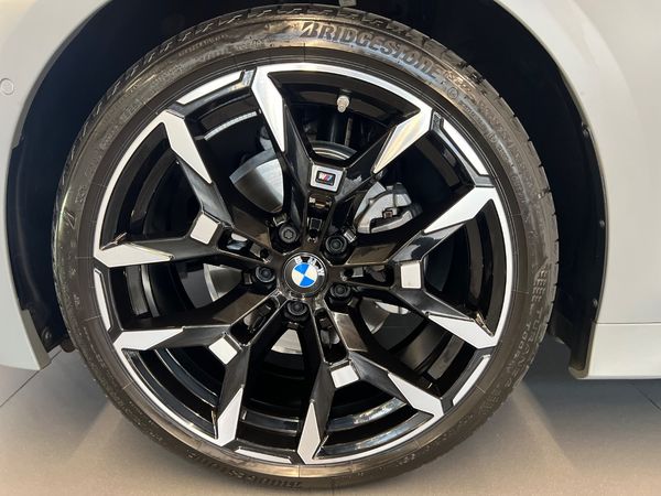 2026-BMW-3-Series-320i-M-Sport-Auto image:4