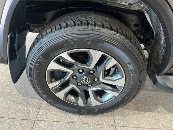 2023-Toyota-Fortuner-24-GD-6-Raised-Body-Auto image:20