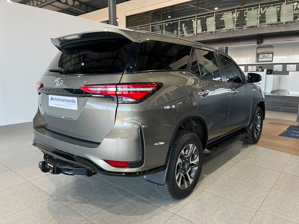 2023-Toyota-Fortuner-24-GD-6-Raised-Body-Auto image:3