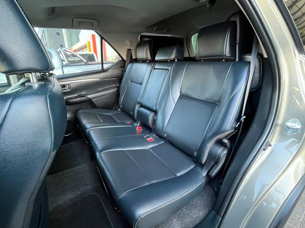 2023-Toyota-Fortuner-24-GD-6-Raised-Body-Auto image:7