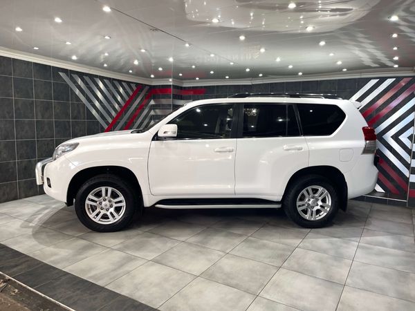 2013-Toyota-Land-Cruiser-Prado-40-V6-VX-Auto image:14