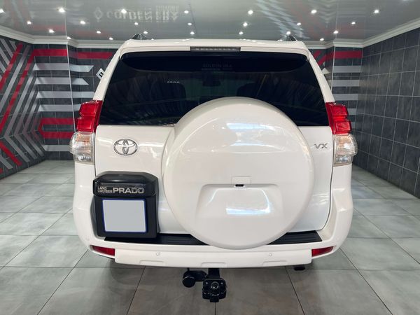 2013-Toyota-Land-Cruiser-Prado-40-V6-VX-Auto image:16