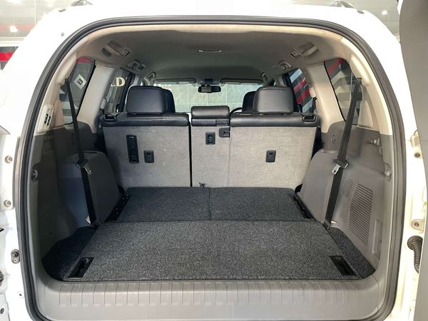 2013-Toyota-Land-Cruiser-Prado-40-V6-VX-Auto image:17