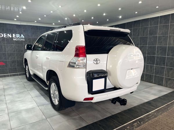 2013-Toyota-Land-Cruiser-Prado-40-V6-VX-Auto image:18