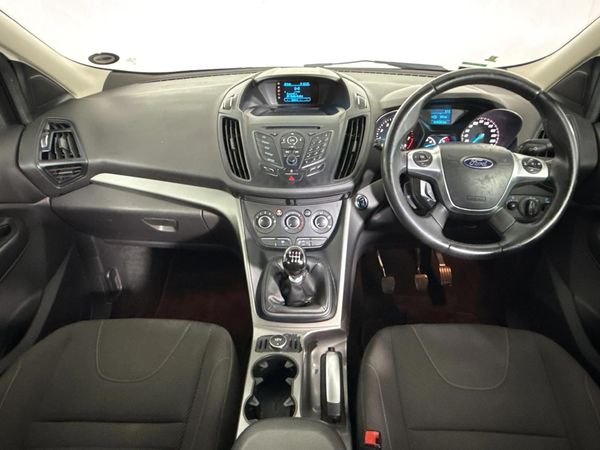 2014-Ford-Kuga-16-EcoBoost-Ambiente image:1