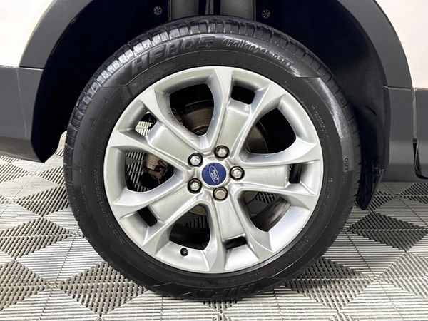2014-Ford-Kuga-16-EcoBoost-Ambiente image:7