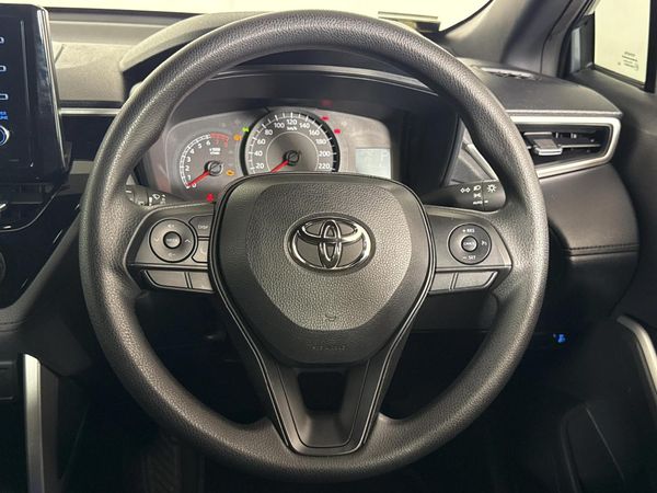 2022-Toyota-Corolla-Cross-18-XI image:11