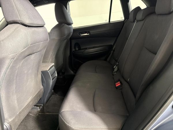 2022-Toyota-Corolla-Cross-18-XI image:3
