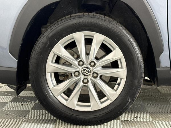 2022-Toyota-Corolla-Cross-18-XI image:4