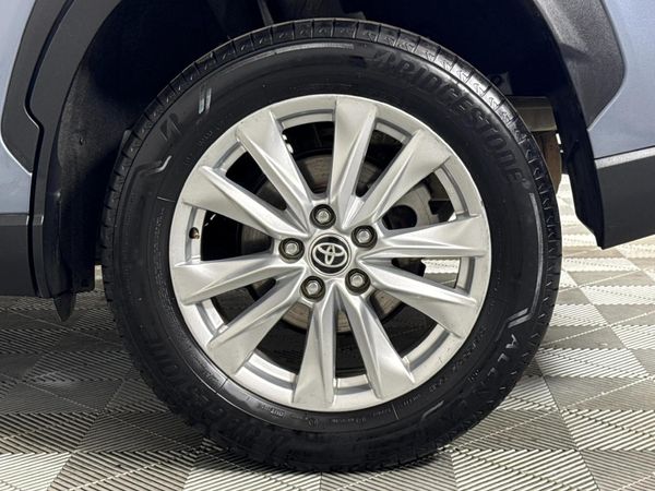 2022-Toyota-Corolla-Cross-18-XI image:6