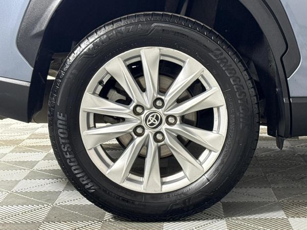 2022-Toyota-Corolla-Cross-18-XI image:7