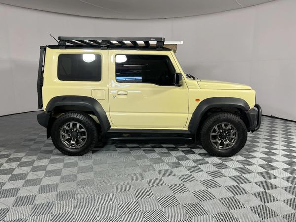 2022-Suzuki-Jimny-15-GLX-Auto image:11