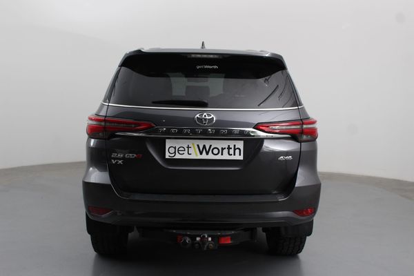 2023-Toyota-Fortuner-28-GD-6-4x4-VX-Auto image:6